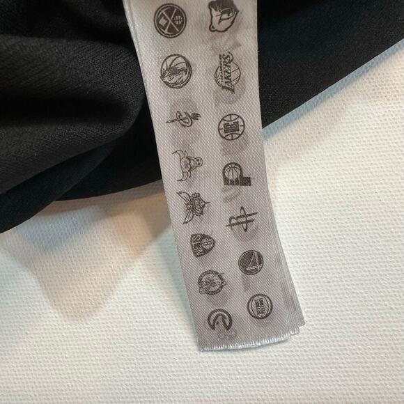 NBA Chicago Bulls Button Front Jersey with Embroidered Logo - Picture 10 of 10